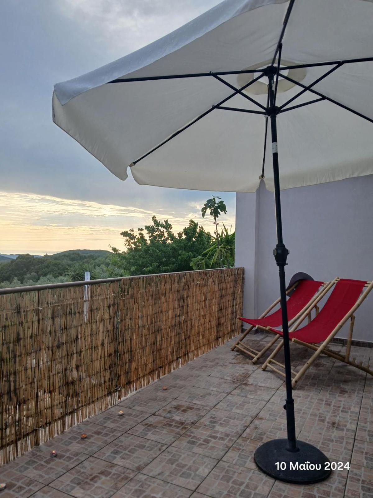 Guest House Christos Sgourades Exterior foto